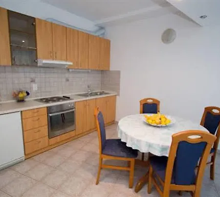 Appartement Maja Podstrana